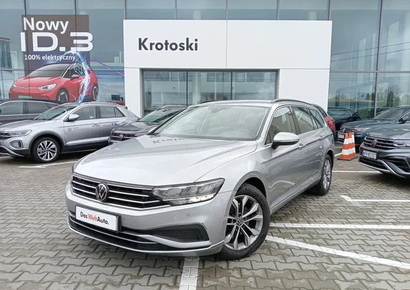 mazowieckie Volkswagen Passat cena 84900 przebieg: 71904, rok produkcji 2020 z Łódź